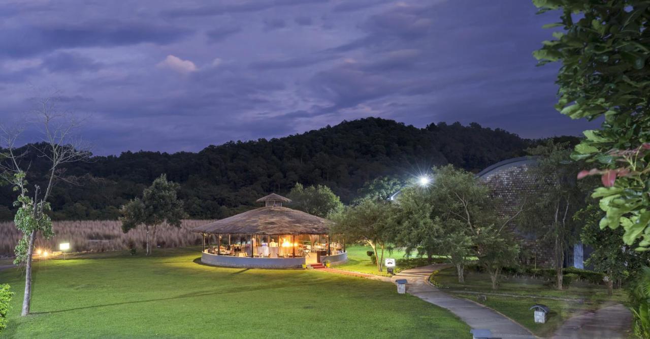 Club Mahindra Corbett Hotell Dhikuli Exteriör bild