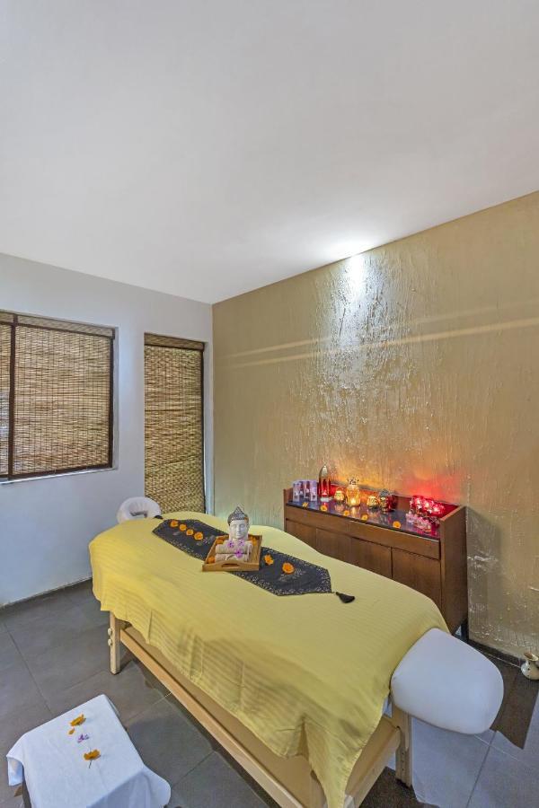 Club Mahindra Corbett Hotell Dhikuli Exteriör bild